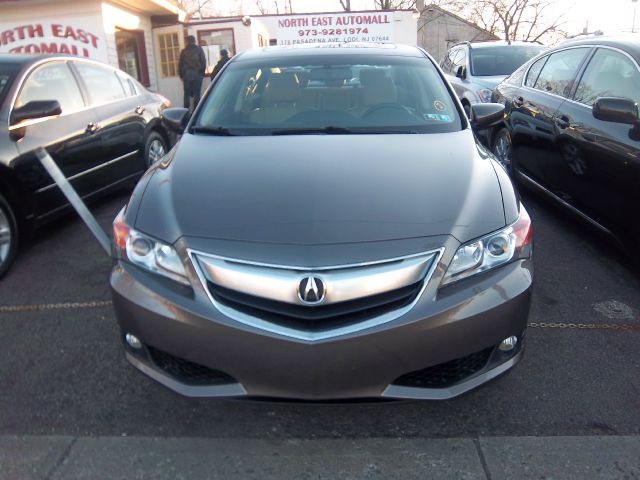 Acura ILX 2013 photo 2