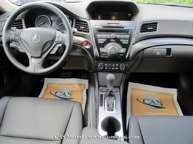 Acura ILX 2013 photo 10