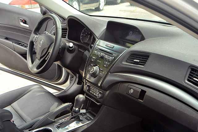 Acura ILX 2013 photo 17
