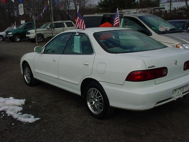 Acura Integra 2000 photo 2