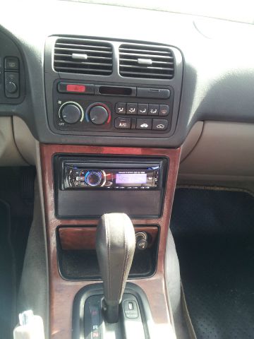 Acura Legend 1992 photo 2