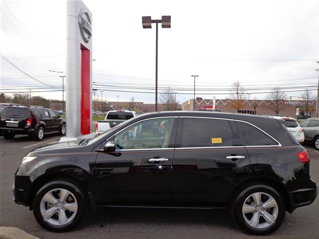 Acura MDX 2011 photo 2