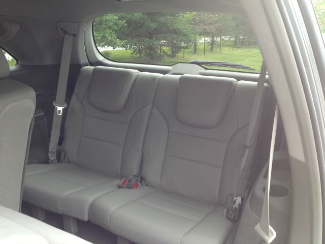 Acura MDX 2011 photo 2