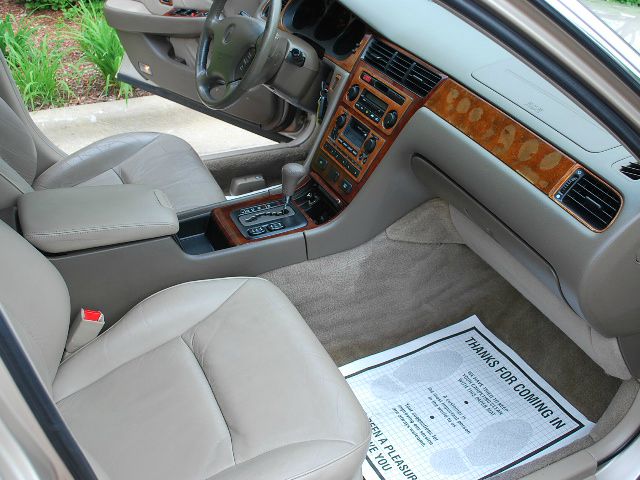 Acura RL 2000 photo 1