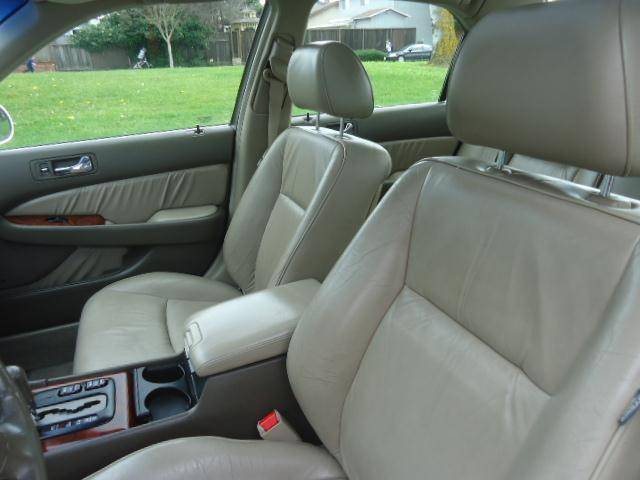 Acura RL 2000 photo 3