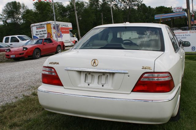 Acura RL 4dr Laredo 4WD 4x4 SUV Sedan