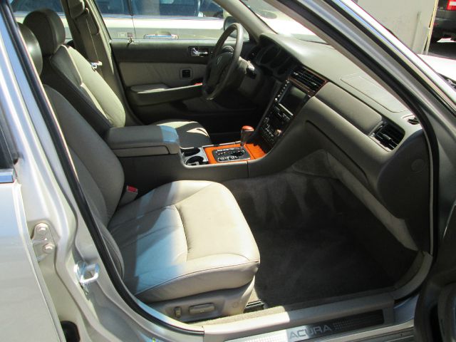 Acura RL 2004 photo 2