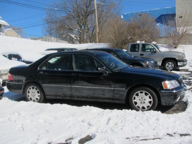 Acura RL 2004 photo 2