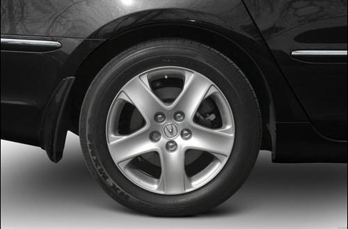 Acura RL 2005 photo 2