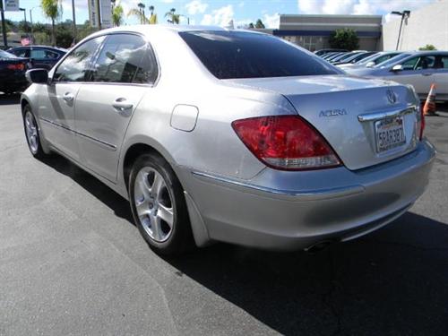 Acura RL 2005 photo 2