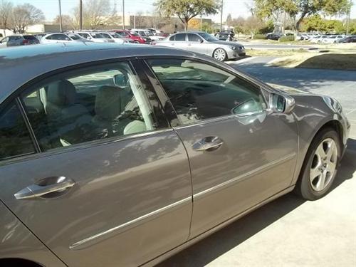 Acura RL 2005 photo 2