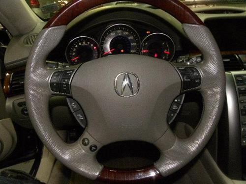 Acura RL 2005 photo 2