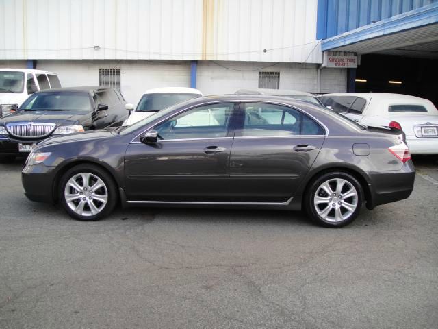 Acura RL 2010 photo 2