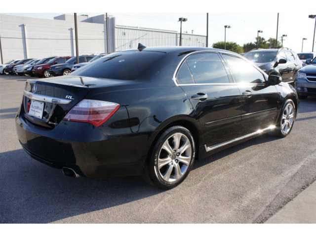 Acura RL 2010 photo 2