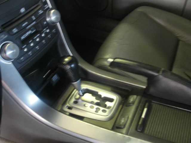 Acura TL 2004 photo 2