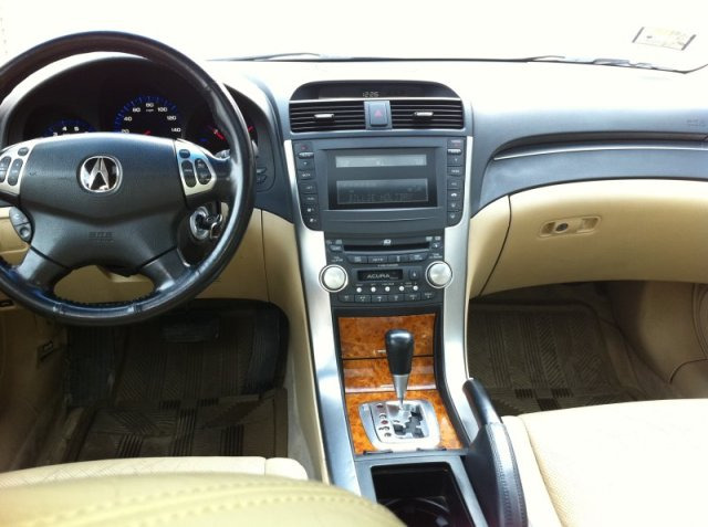 Acura TL Premium Quattro Sedan