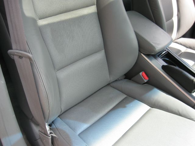 Acura TL 2005 photo 2