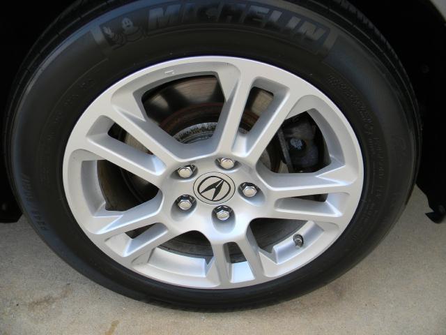 Acura TL 2.3L 6 Box XL Sedan