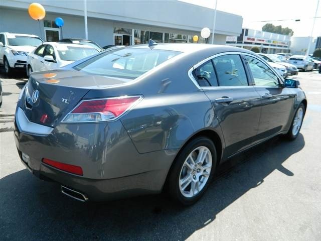 Acura TL 2010 photo 2