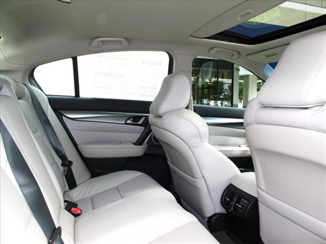 Acura TL 2011 photo 3