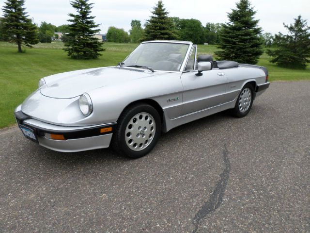 Alfa Romeo Spider 1989 photo 2