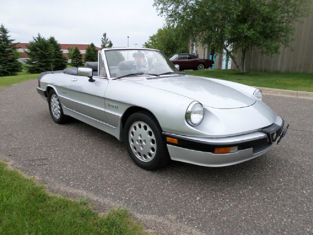Alfa Romeo Spider 1989 photo 4