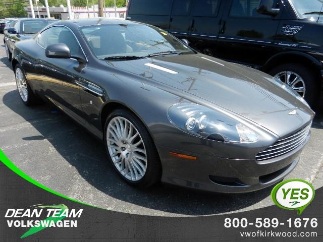 Aston Martin DB9 2010 photo 2