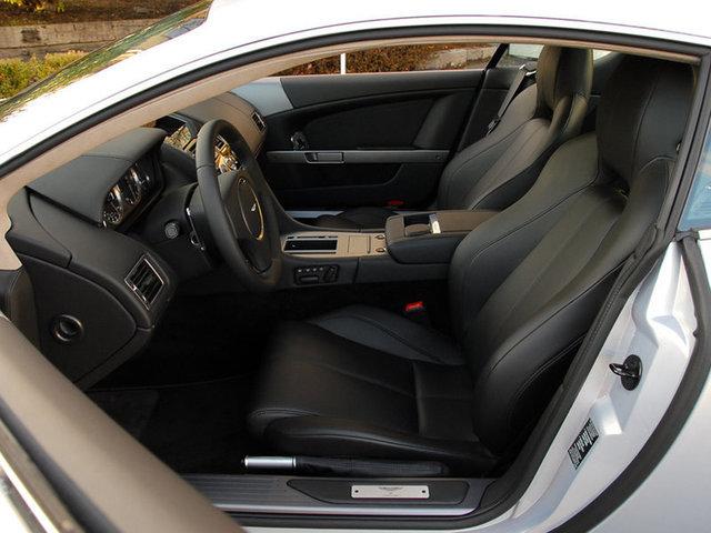 Aston Martin DB9 2011 photo 5