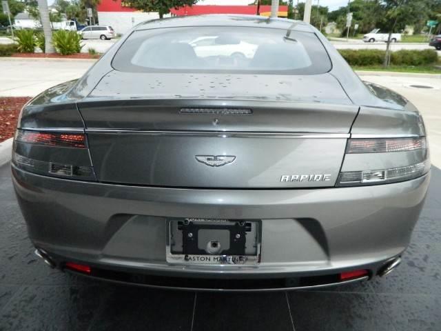 Aston Martin Rapide 2011 photo 2