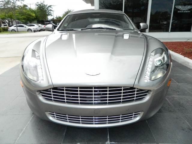 Aston Martin Rapide 2011 photo 4