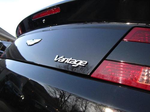Aston Martin V8 Vantage 2006 photo 4
