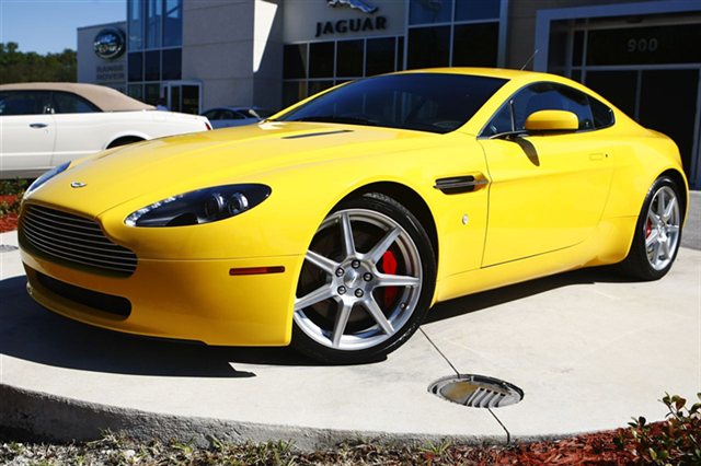 Aston Martin V8 Vantage 2006 photo 1