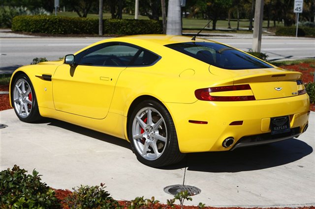Aston Martin V8 Vantage 2006 photo 4