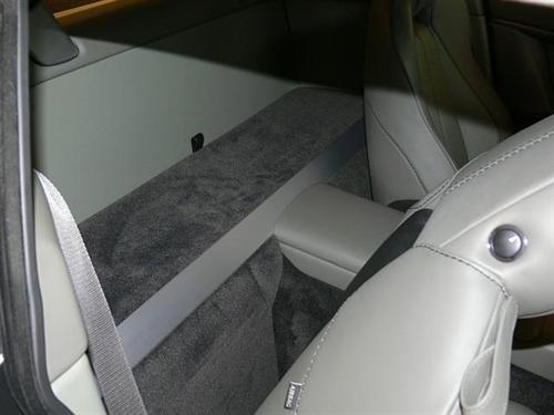 Aston Martin V8 Vantage 2007 photo 3