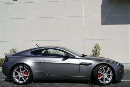 Aston Martin V8 Vantage 2007 photo 2