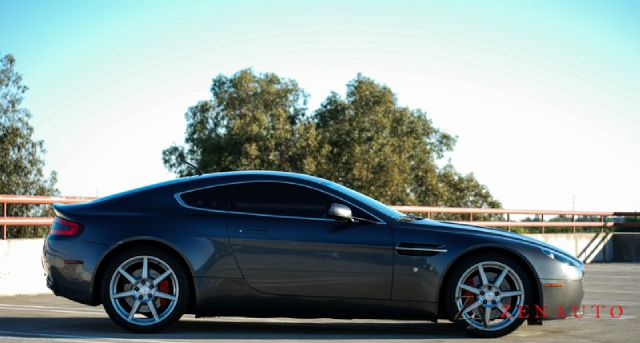 Aston Martin V8 Vantage 2007 photo 1