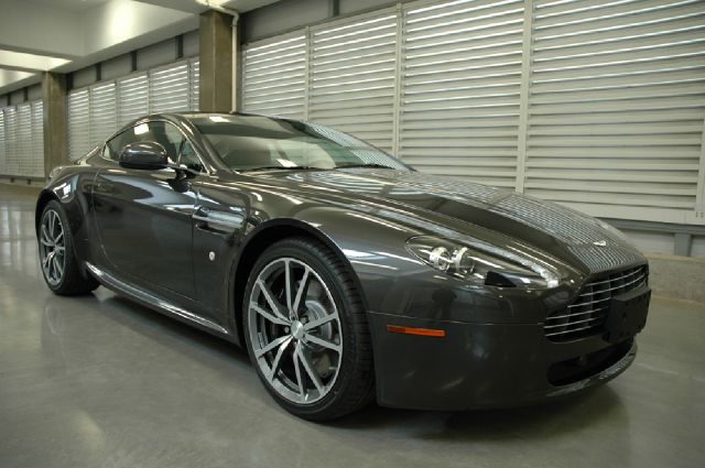 Aston Martin V8 Vantage GT Premium Coupe