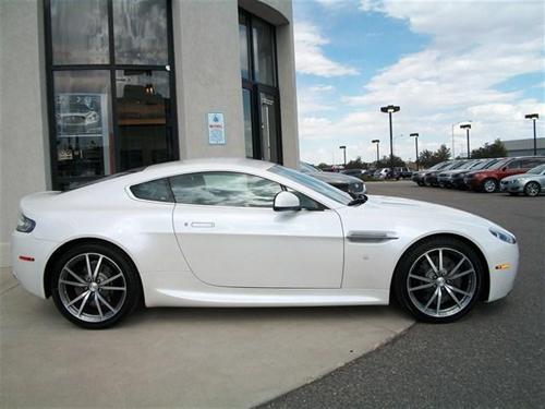 Aston Martin V8 Vantage 2010 photo 3