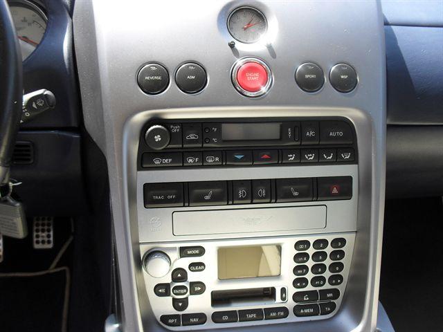 Aston Martin Vanquish 2003 photo 3