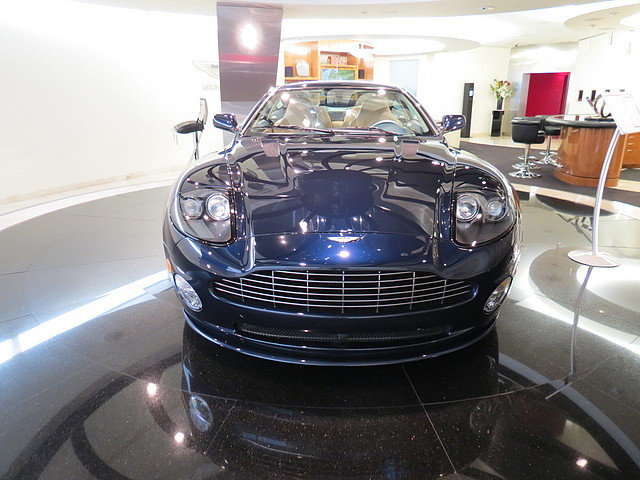Aston Martin Vanquish 2006 photo 1