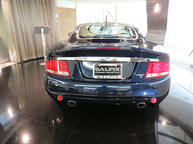 Aston Martin Vanquish 2006 photo 5