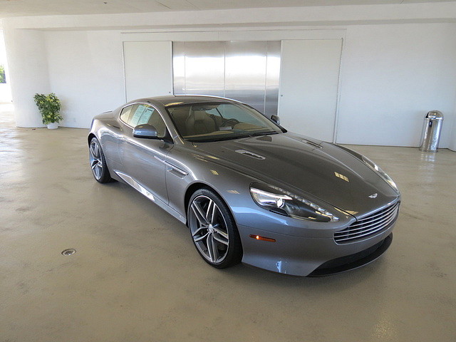 Aston Martin Virage Base Unspecified