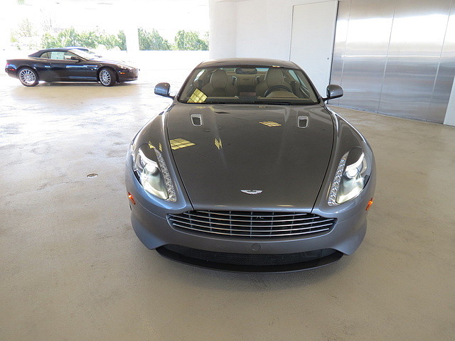 Aston Martin Virage 2012 photo 1