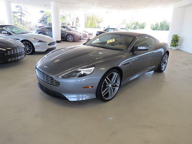 Aston Martin Virage 2012 photo 2