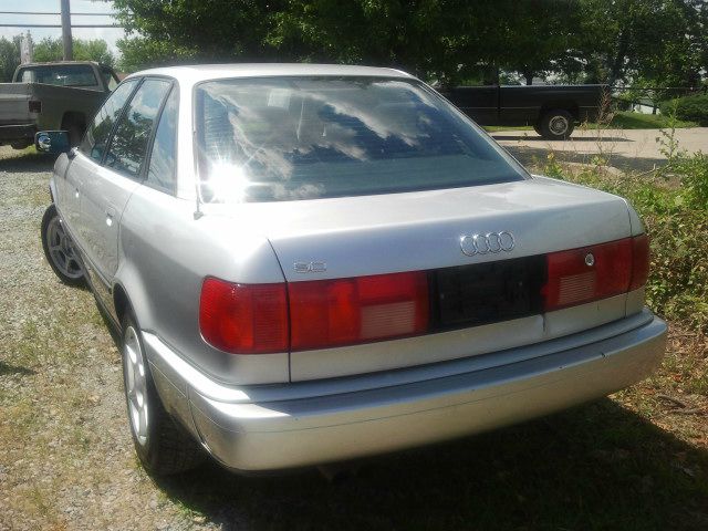 Audi 90 1995 photo 3
