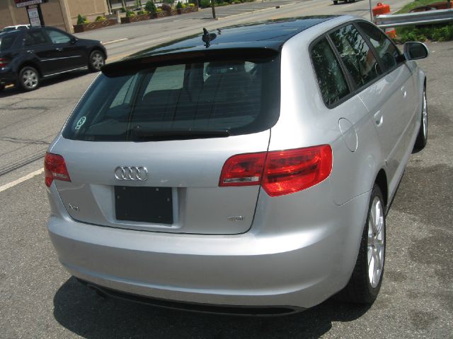Audi A3 2010 photo 14