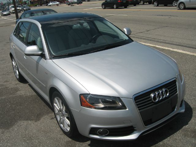 Audi A3 2010 photo 7