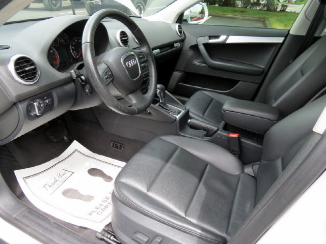 Audi A3 Regular CAR W-T 2WD Hatchback