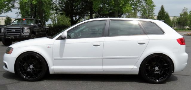 Audi A3 2010 photo 11