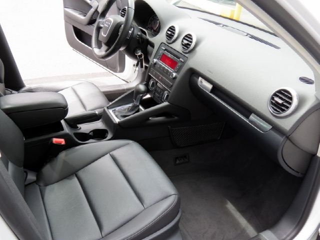 Audi A3 2010 photo 18